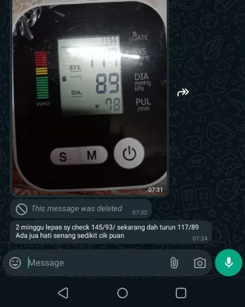 Screenshot WhatsApp bacaan tekanan darah 145/93 turun ke 117/89